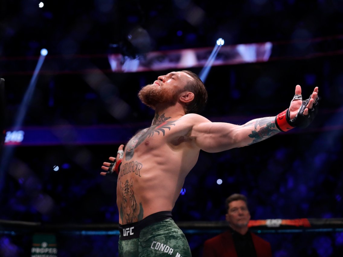 Conor McGregor đã có chiến thắng dễ dàng trong lần trở lại lồng bát giác ở UFC 246.