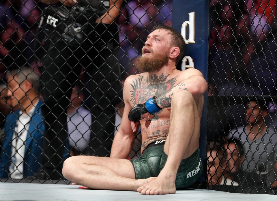 Conor McGregor từng khóc sướt mướt sau thất bại tại MMA.