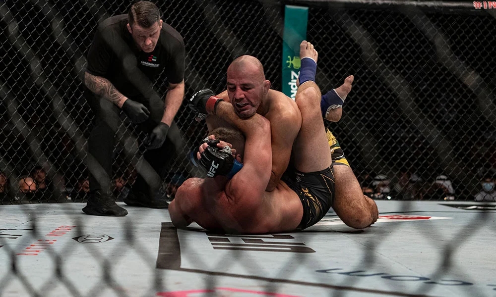 Jan Blachowicz thất bại trong cuộc chiến bảo vệ đai ở UFC 267.