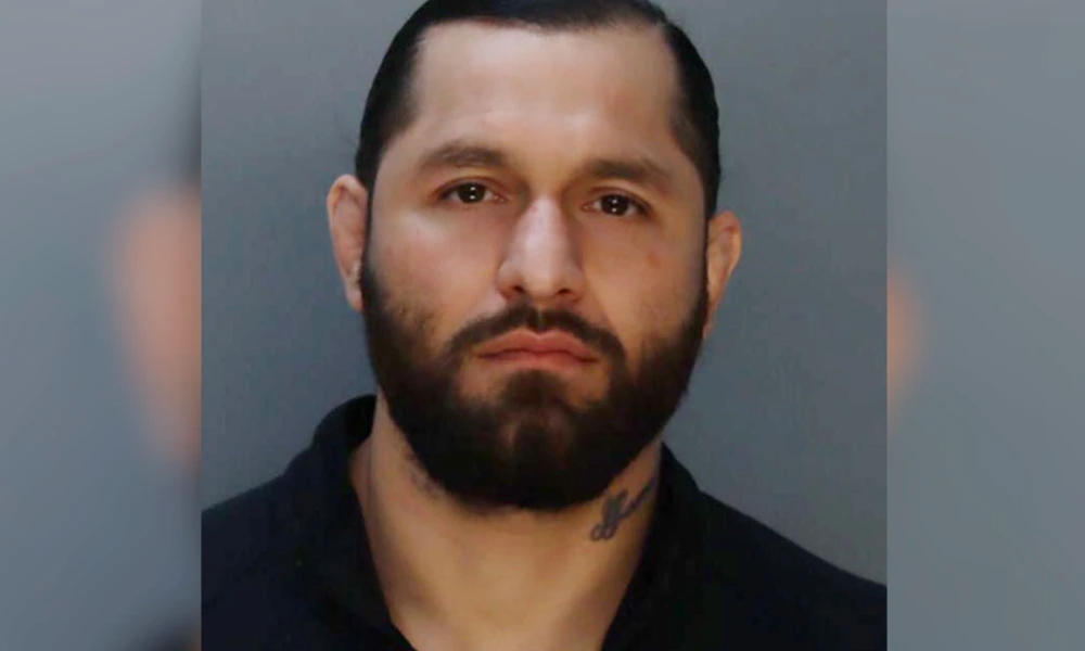 Jorge Masvidal bị cảnh sát bắt giữ sau vụ hành hung Colby Covington.