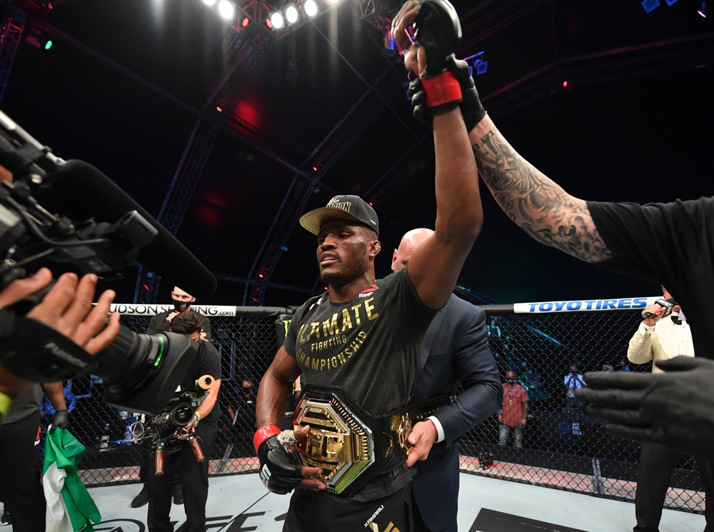 Kamaru Usman vẫn đang thống trị hạng cân bán trung UFC.