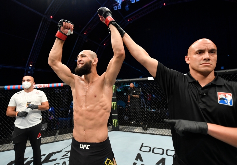 Khamzat Chimaev nhận mưa lời khen sau UFC 273.