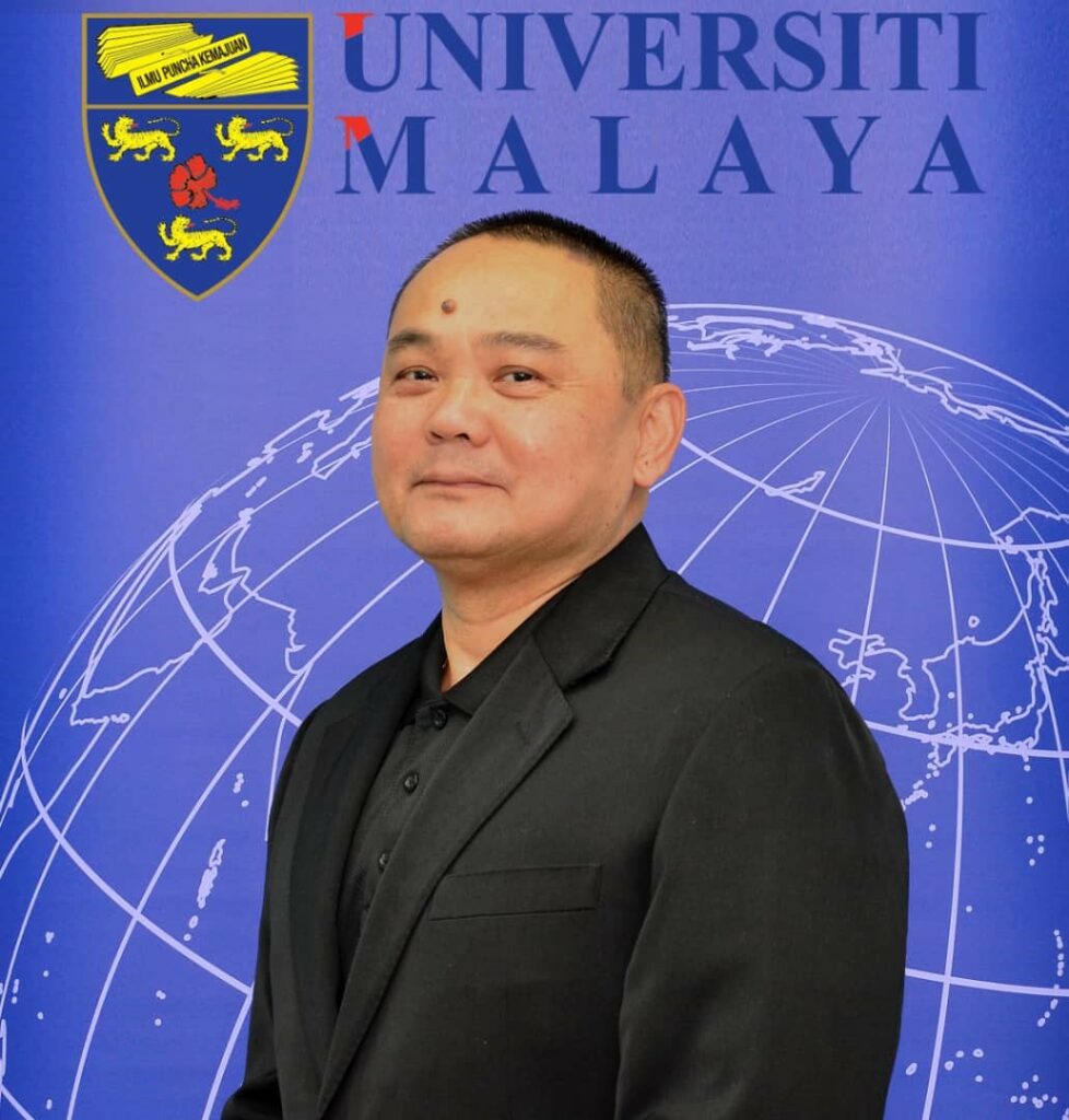 Tiến sĩ Lim Bon Hooi, Phó Giám đốc Trung tâm Thể thao, Trường Đại học Malaya (xếp hạng Top 65 trường Đại học trên thế giới theo The QS Ranking năm 2022) là một trong những gương mặt đứng đầu của đội ngũ giảng viên mà trường Đại học UMT liên kết và mời cố vấn về chương trình và công tác giảng dạy. 