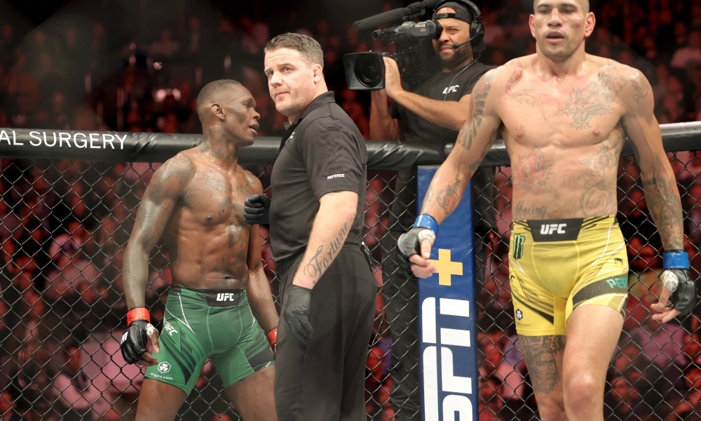 Israel Adesanya có thất bại đáng tiếc trước Alex Pereira tại UFC 281.
