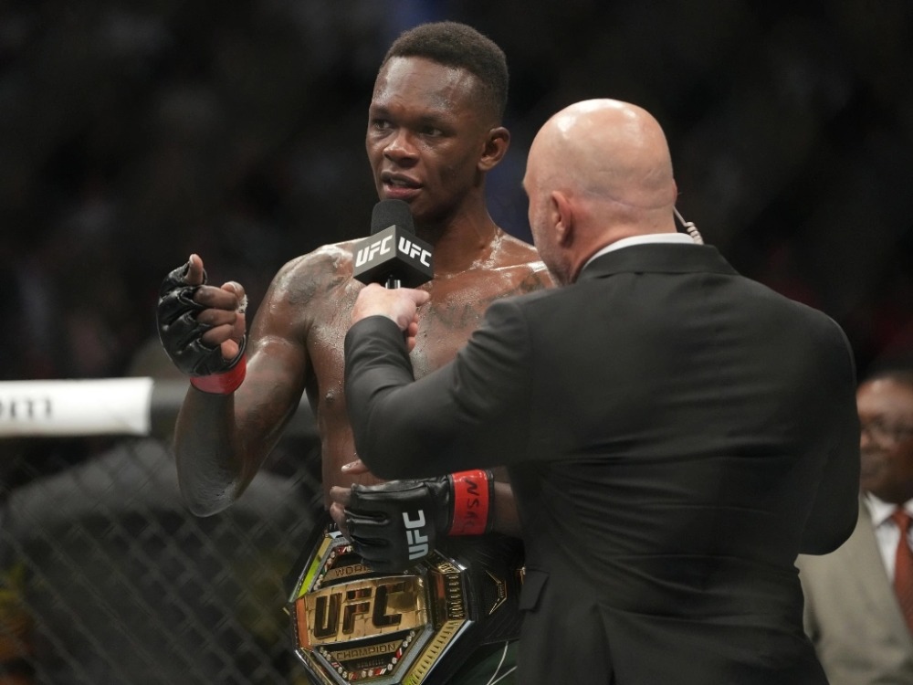 Israel Adesanya vẫn đang bất bại ở hạng cân trung UFC.