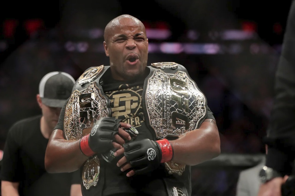 Daniel Cormier là số 1 chiến binh có thể trở thành nhà vô địch kép ở UFC.