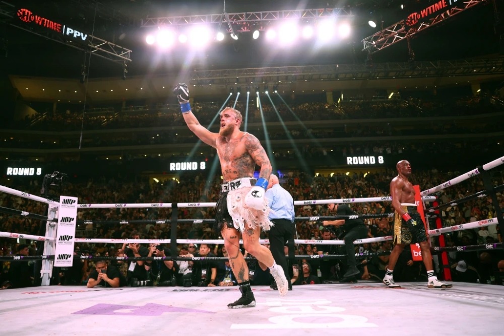 Jake Paul đã có một số trận đấu ấn tượng trước các cựu vương UFC.