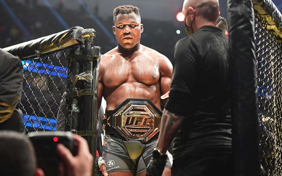Francis Ngannou đã trở thành võ sĩ tự do.