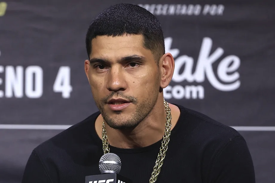 Nhà vô địch hạng trung của UFC, Alex Pereira.