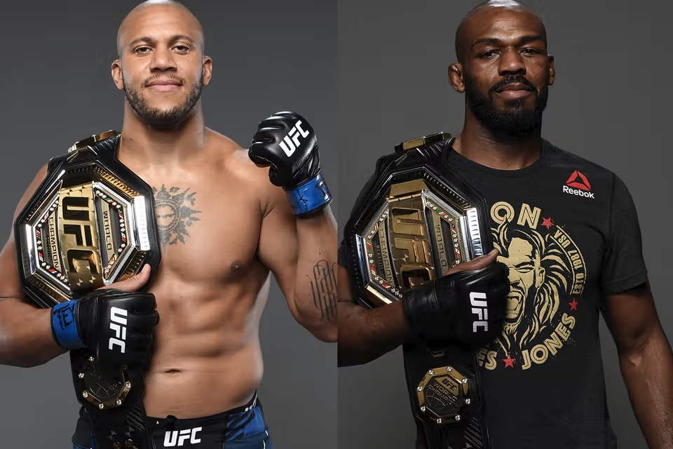 Jon Jones sắp tranh đai hạng nặng cùng Ciryl Gane.