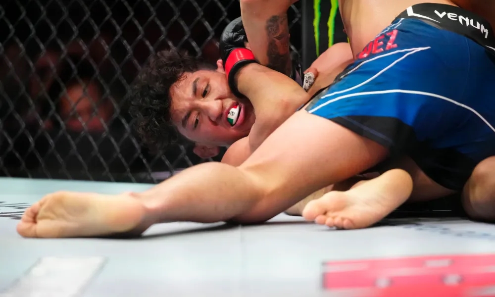 Raul Rosas Jr đã phải nhận thất bại đầu tiên tại UFC.