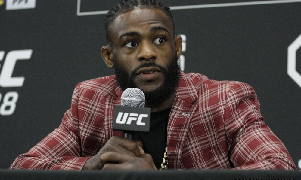 Aljamain Sterling để ngỏ khả năng rút lui khỏi UFC 292.