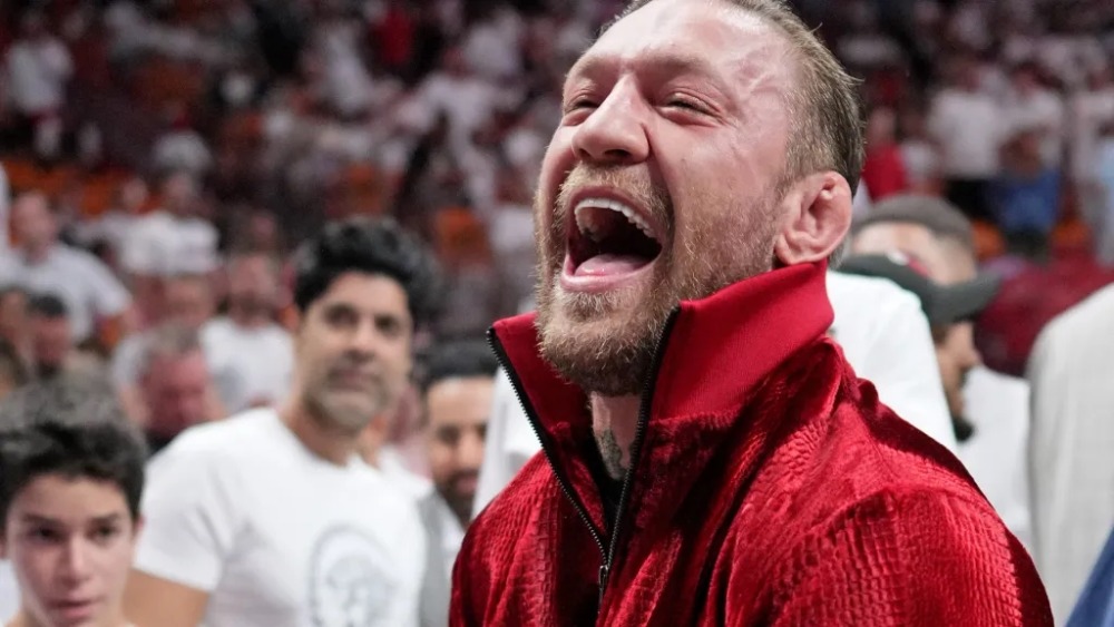 Im going to turn him into a bobblehead Conor McGregor predicts he will  knockout Khabib  Daily Mail Online