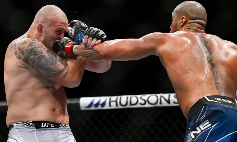 Ciryl Gane có chiến thắng quan trọng tại UFC Paris.